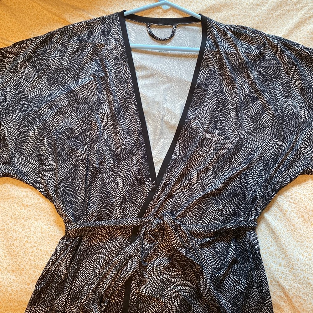 Gilligan & Omalley Black and White Wrap Robe